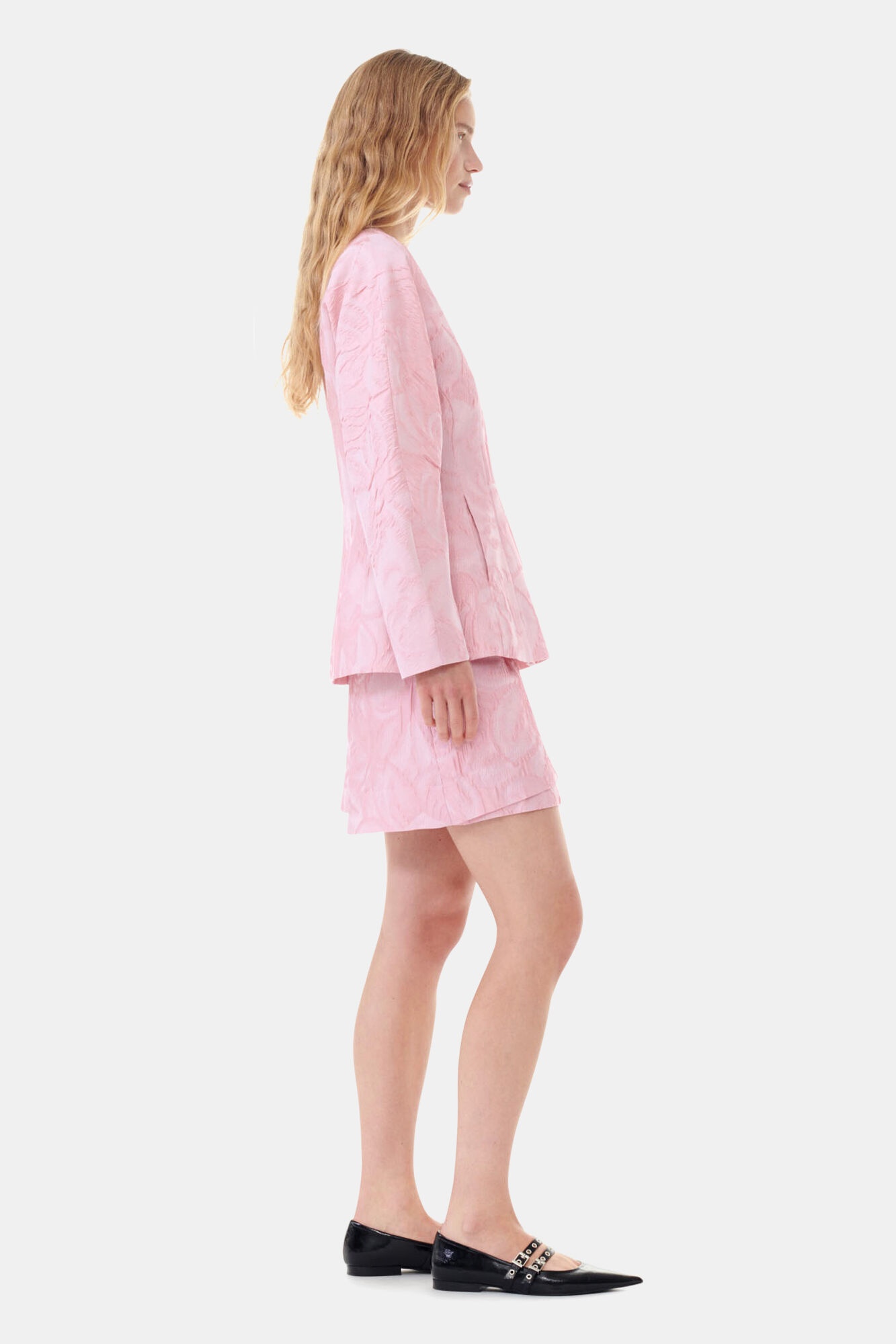 PINK TEXTURED CLOQUÉ CURVE SLEEVE BLAZER - 4