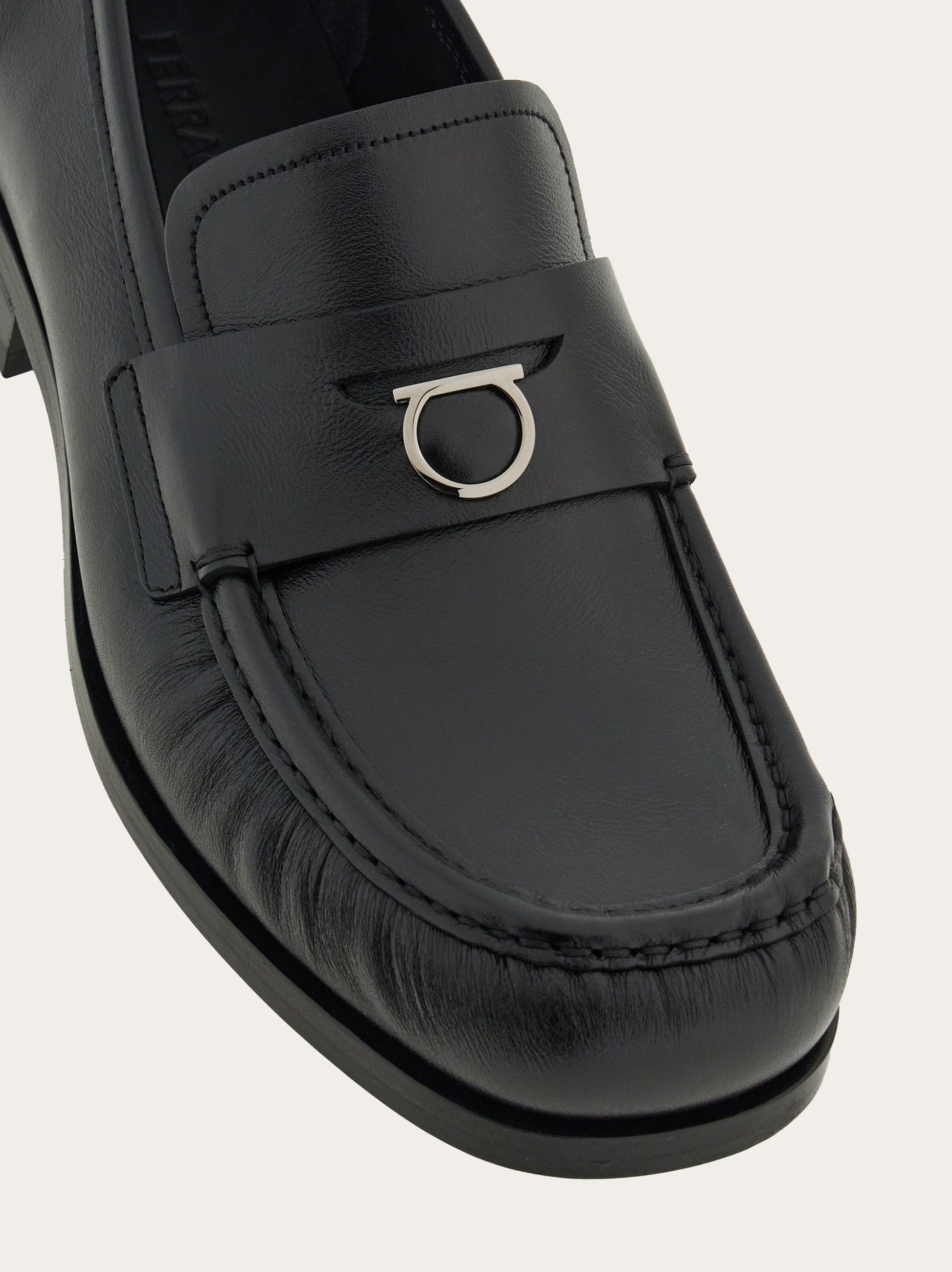 Penny loafer with Gancini ornament - 5