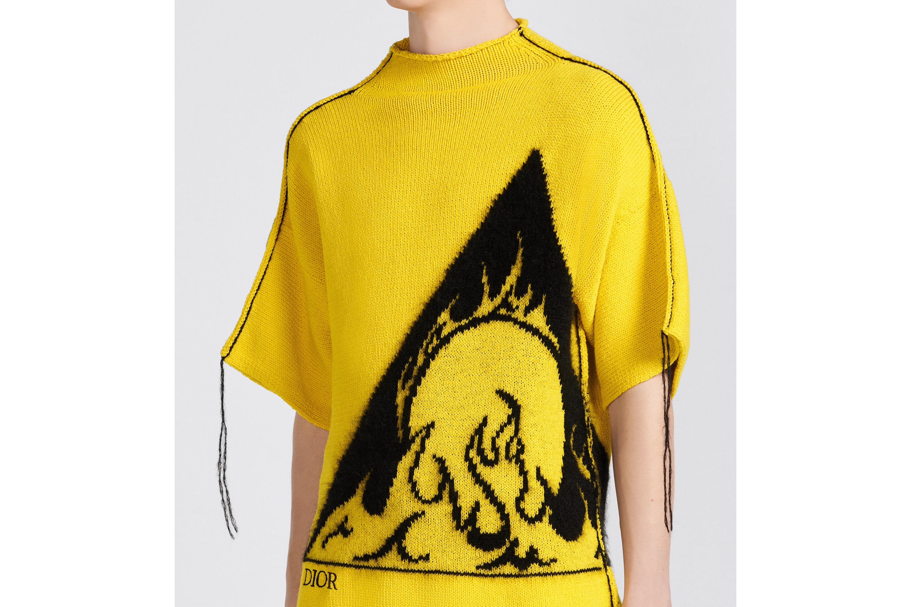 Short-Sleeved Sweater - 7