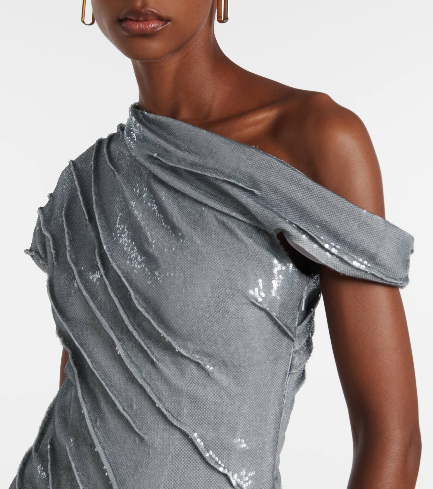 Sequined asymmetric gown - 4