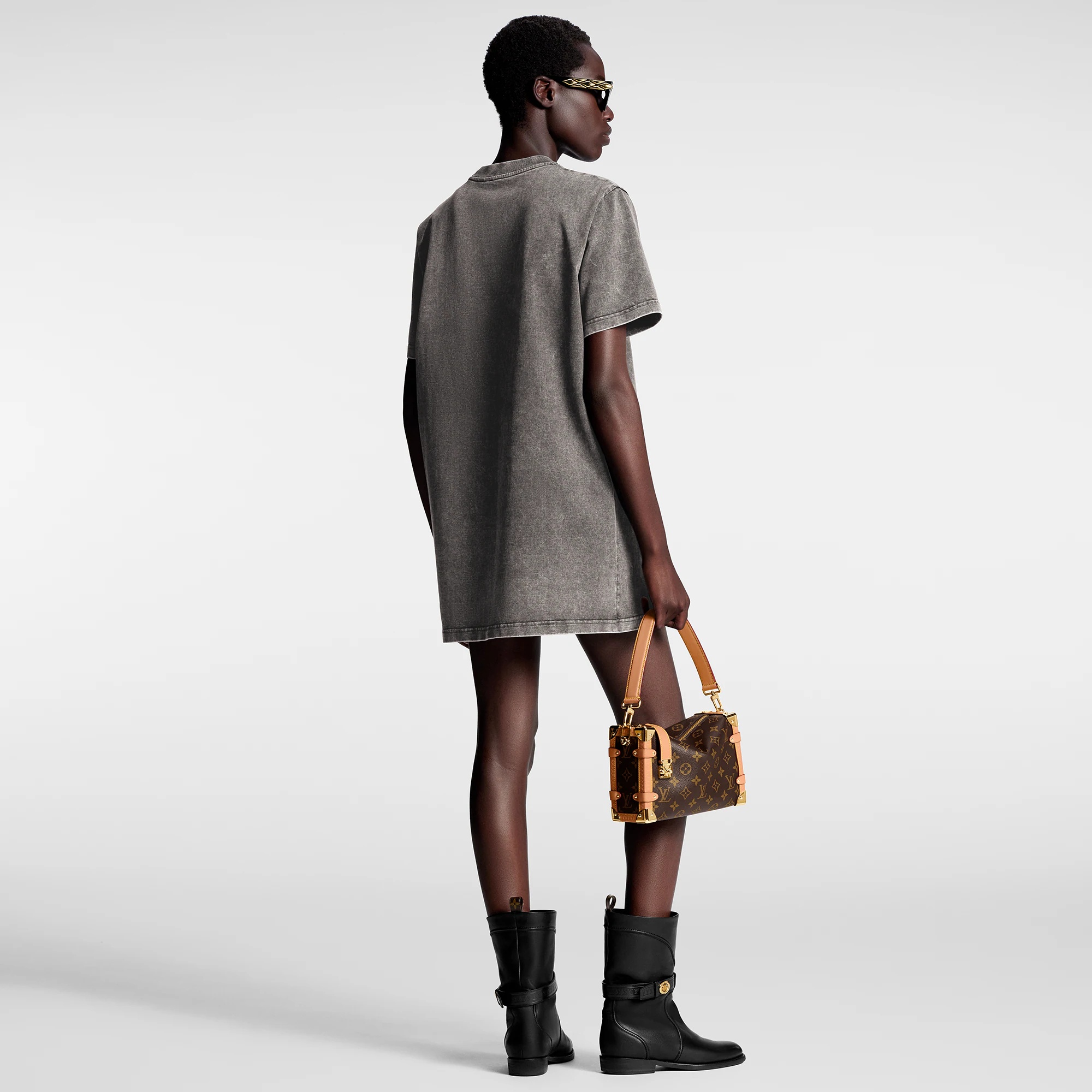 Graphic LV Signature T-Shirt Dress - 3