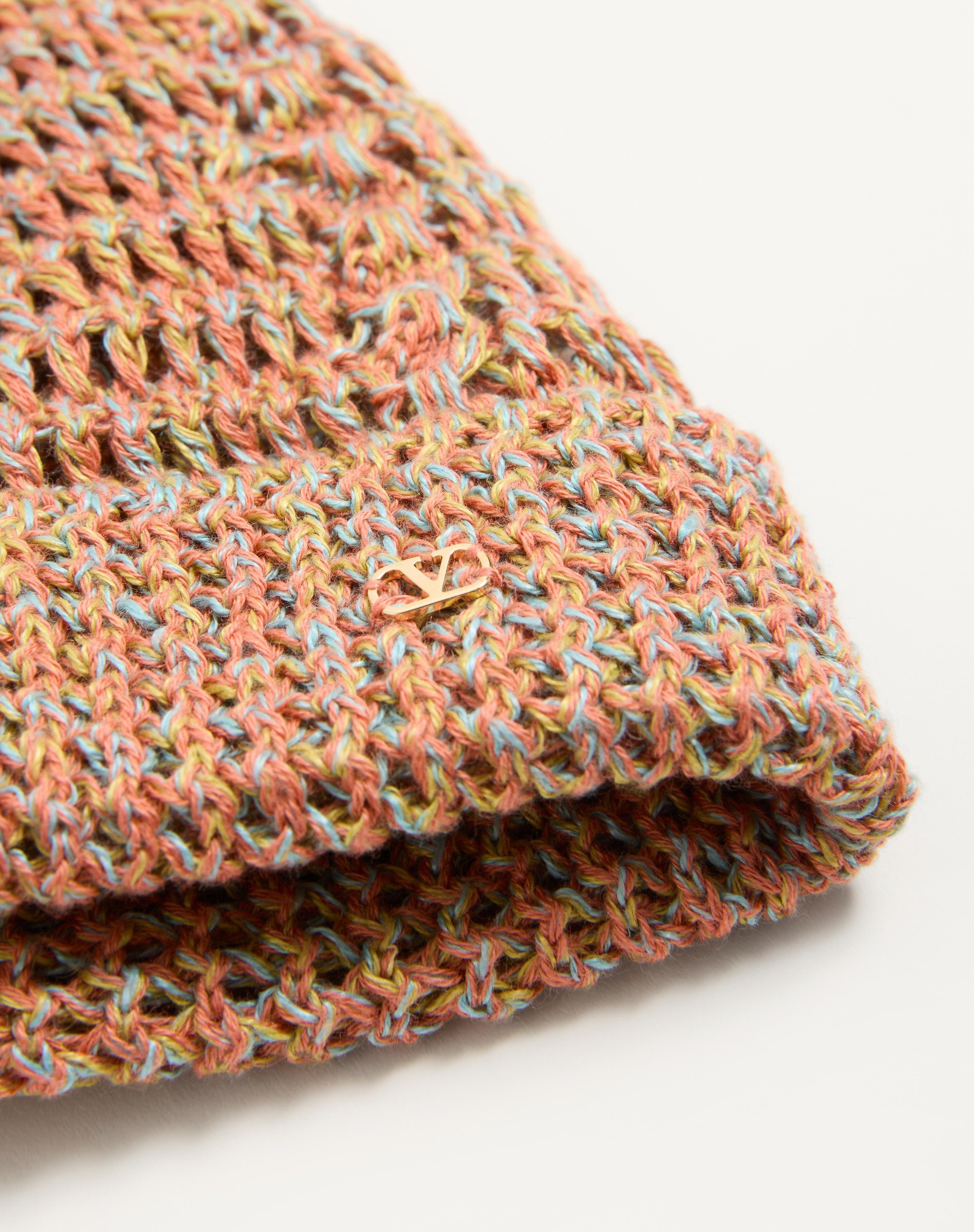 VLOGO SIGNATURE KNITTED BEANIE IN LINEN AND COTTON - 5