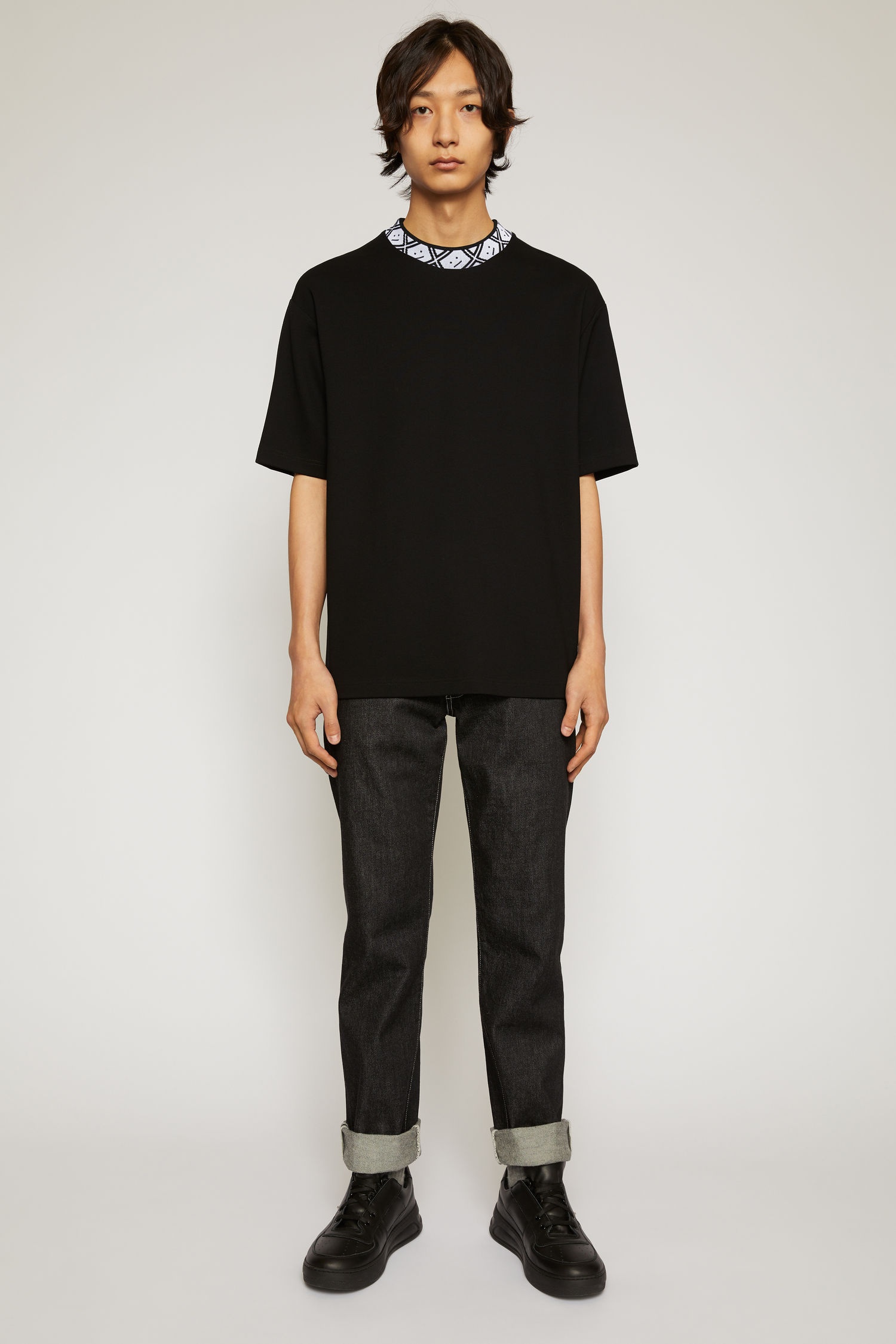 Face motif mock neck t-shirt black - 2