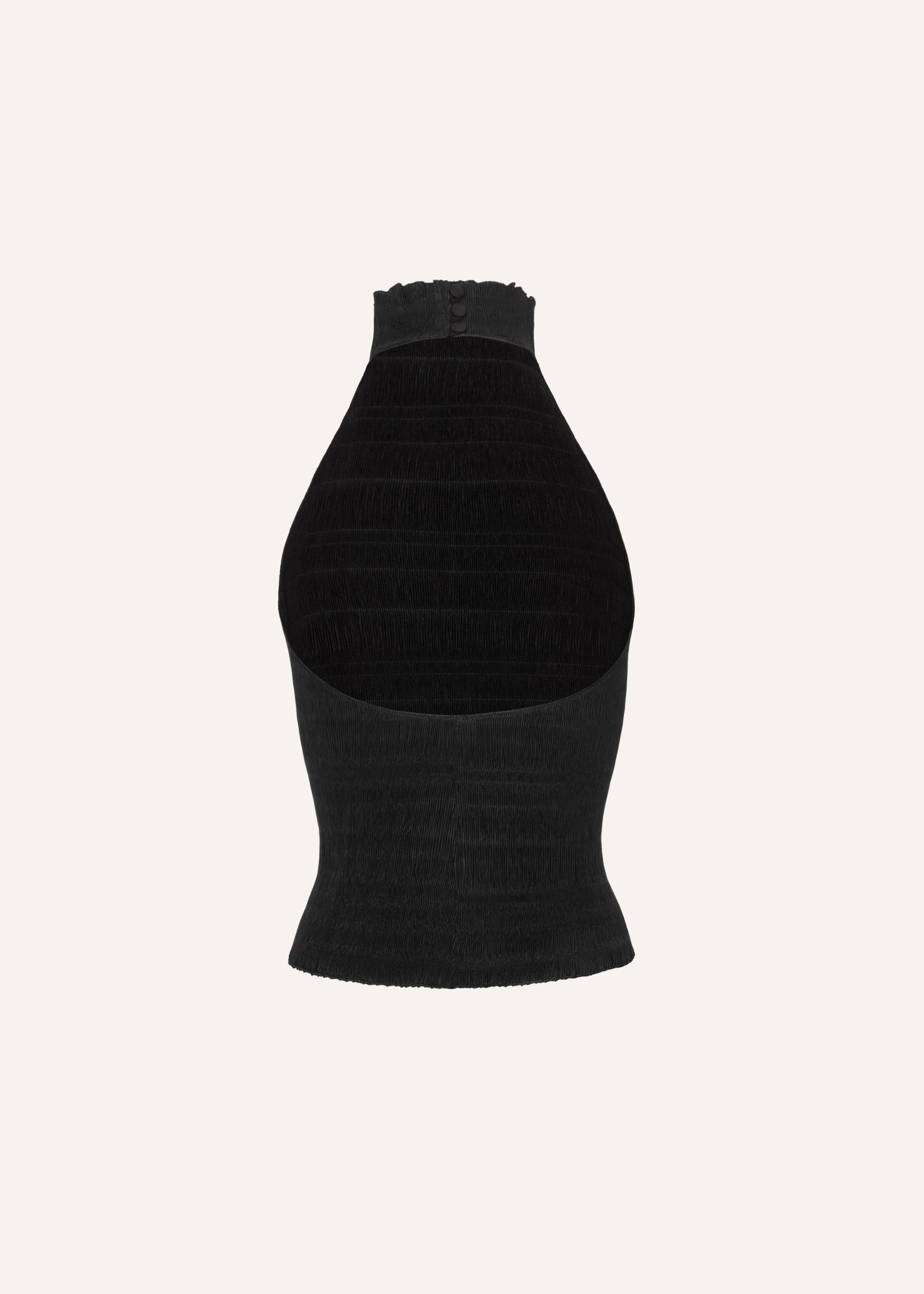 Open-back plissé top in black - 2