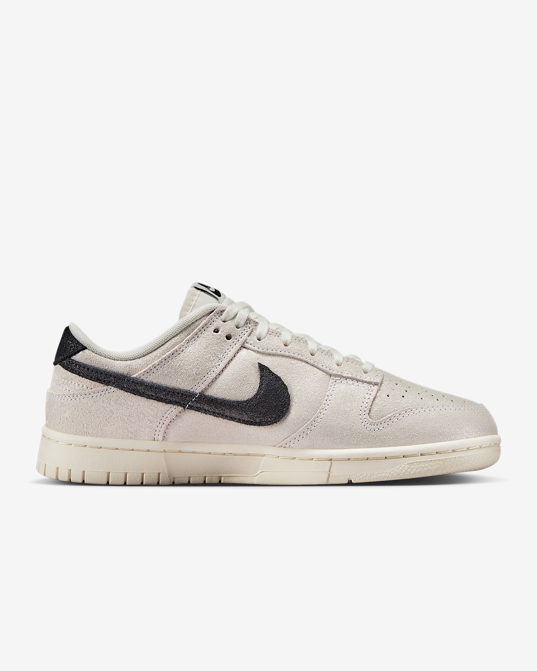 Nike Dunk Low SE Women's Shoes - 3