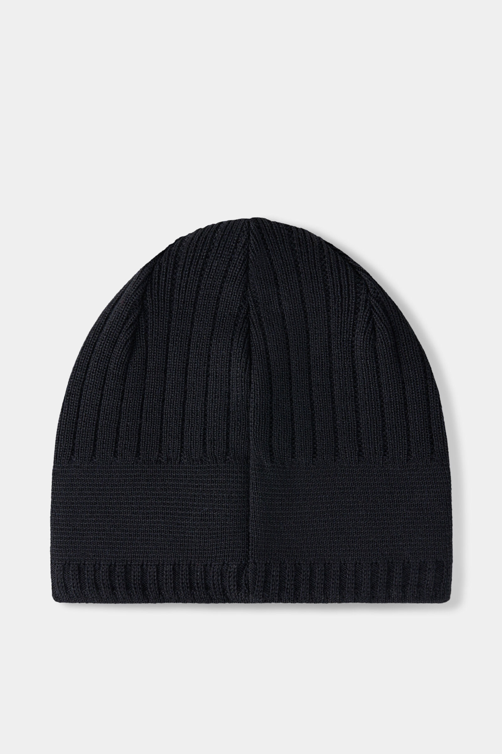 Eastan Beanie in Black - 2
