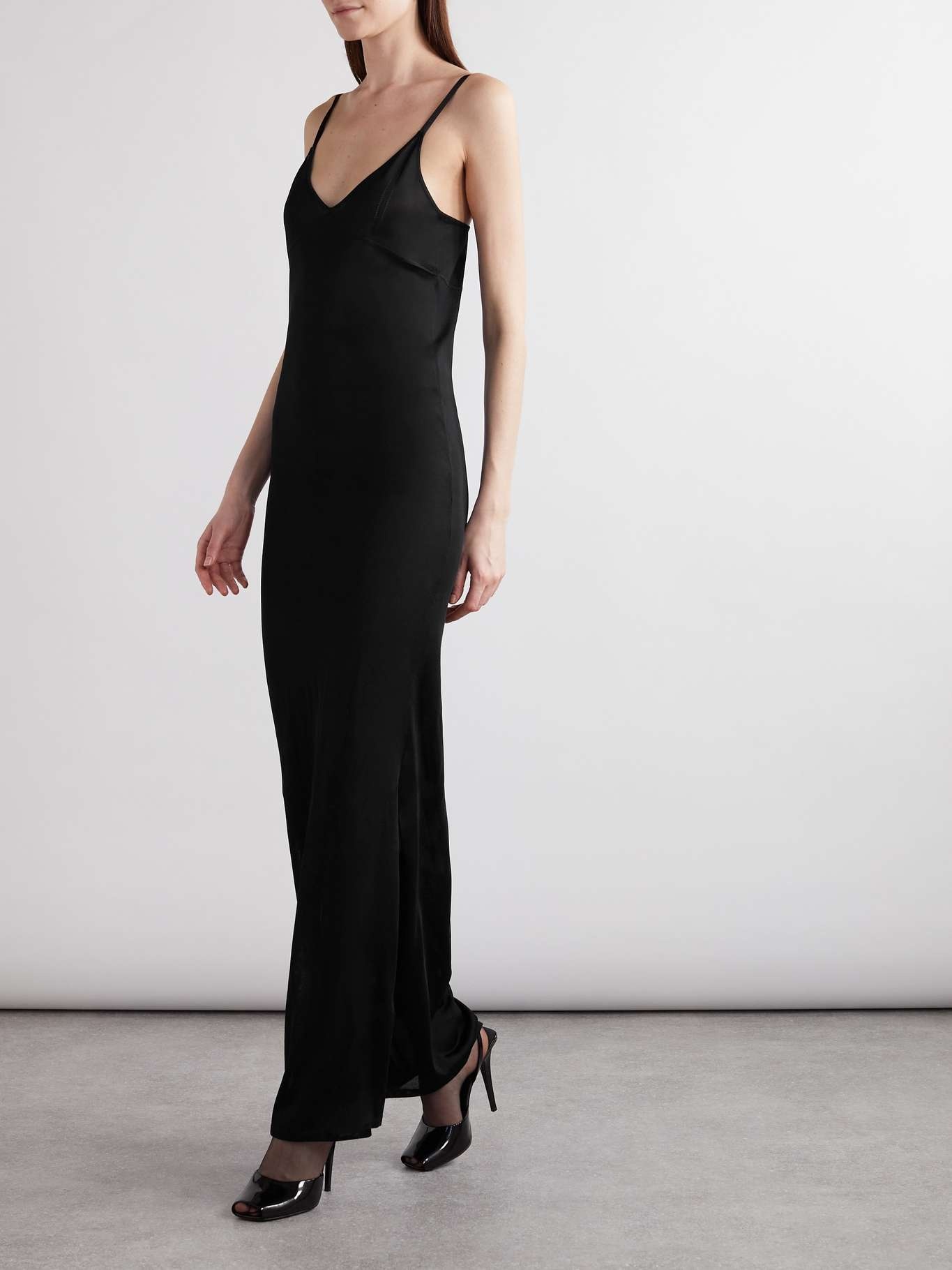 【関税＆送料込み】Saint Laurent Long Dress In Tight-Fittin Saint Laurent Halter Neck Maxi Dress in Noir | FWRD