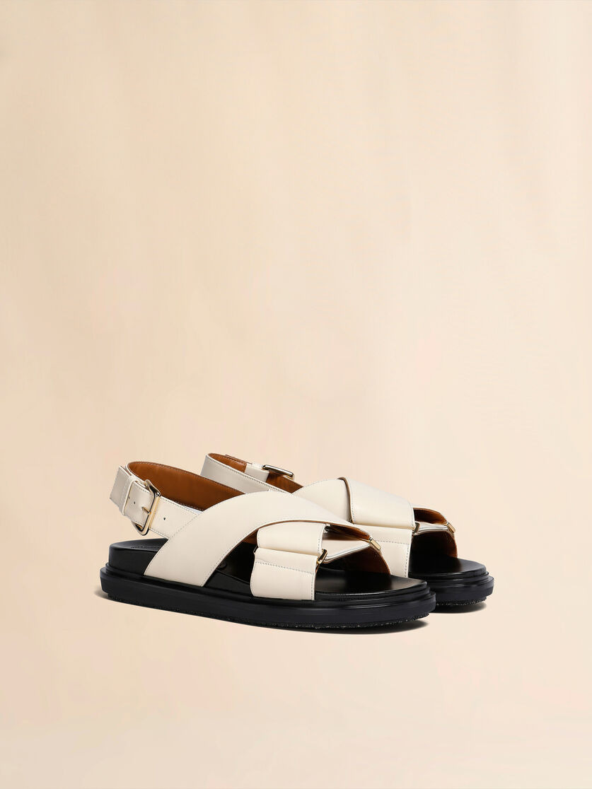 WHITE LEATHER FUSSBETT - 2