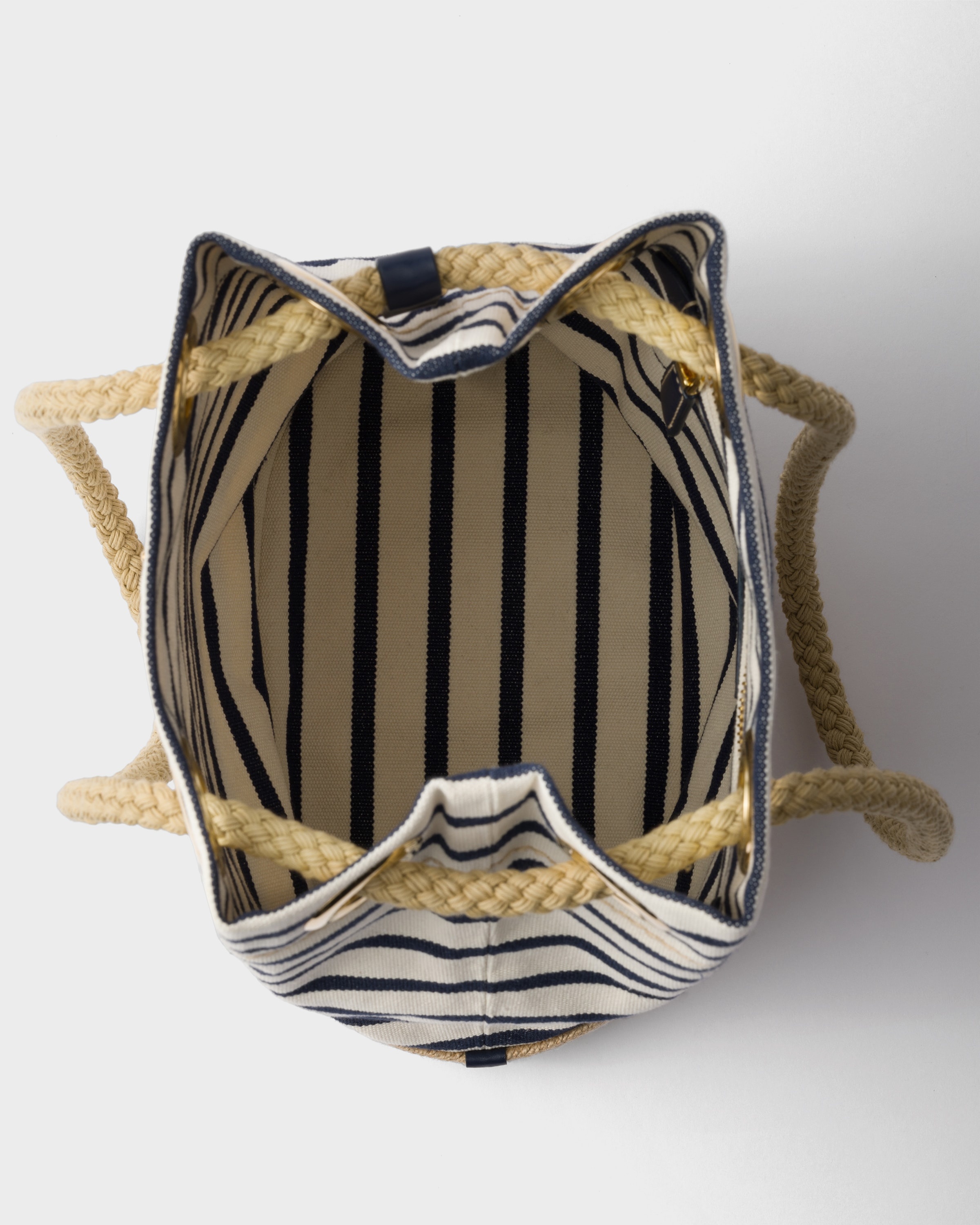 Small fabric bucket bag - 5