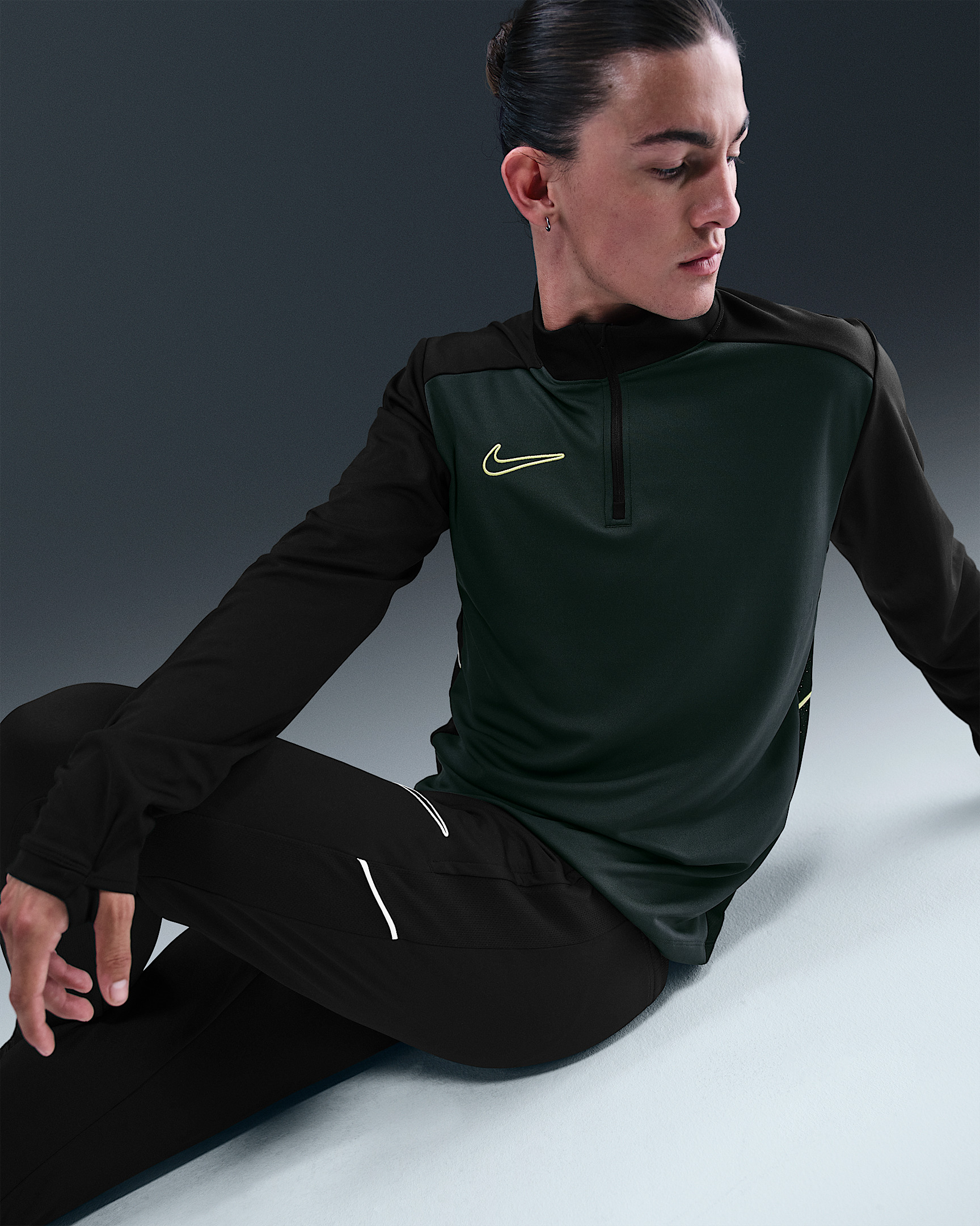 Nike Academy Men's Dri-FIT Soccer Drill Top - 3