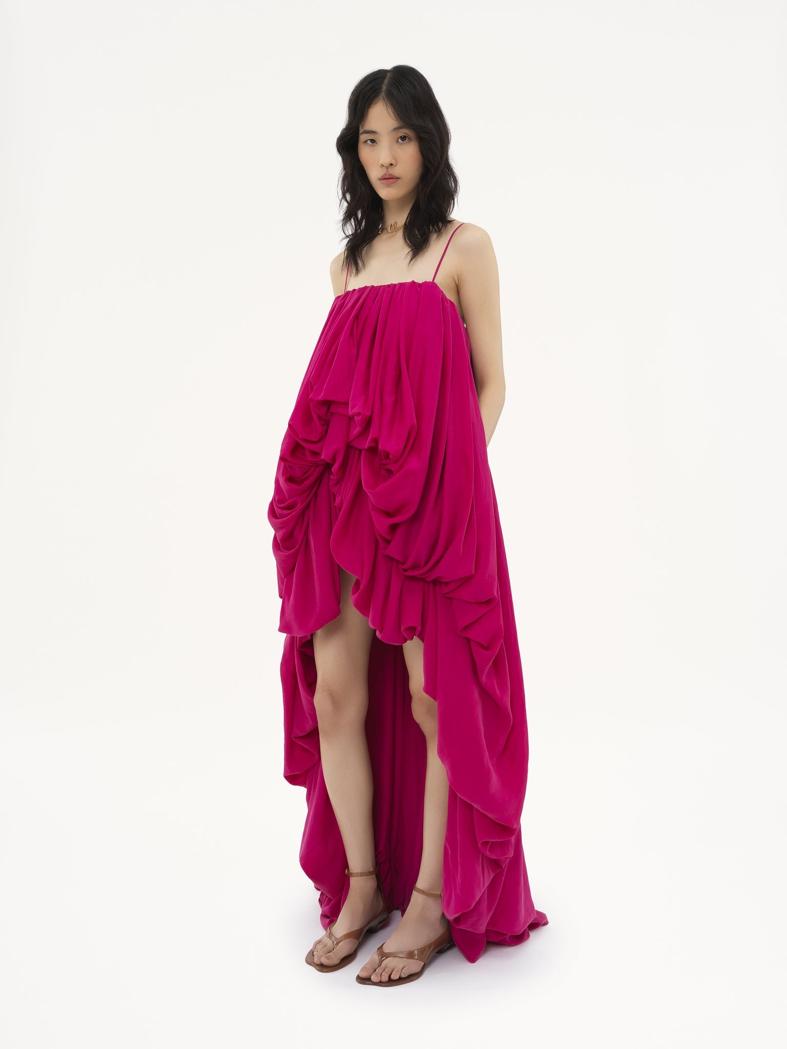 HIGH-LOW SLEEVELESS JUMPSUIT IN WASHED SILK PONGÉ - 4