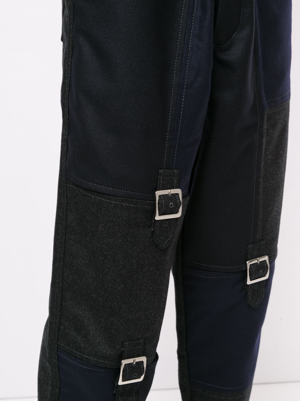 buckle-detail straight-leg trousers - 5