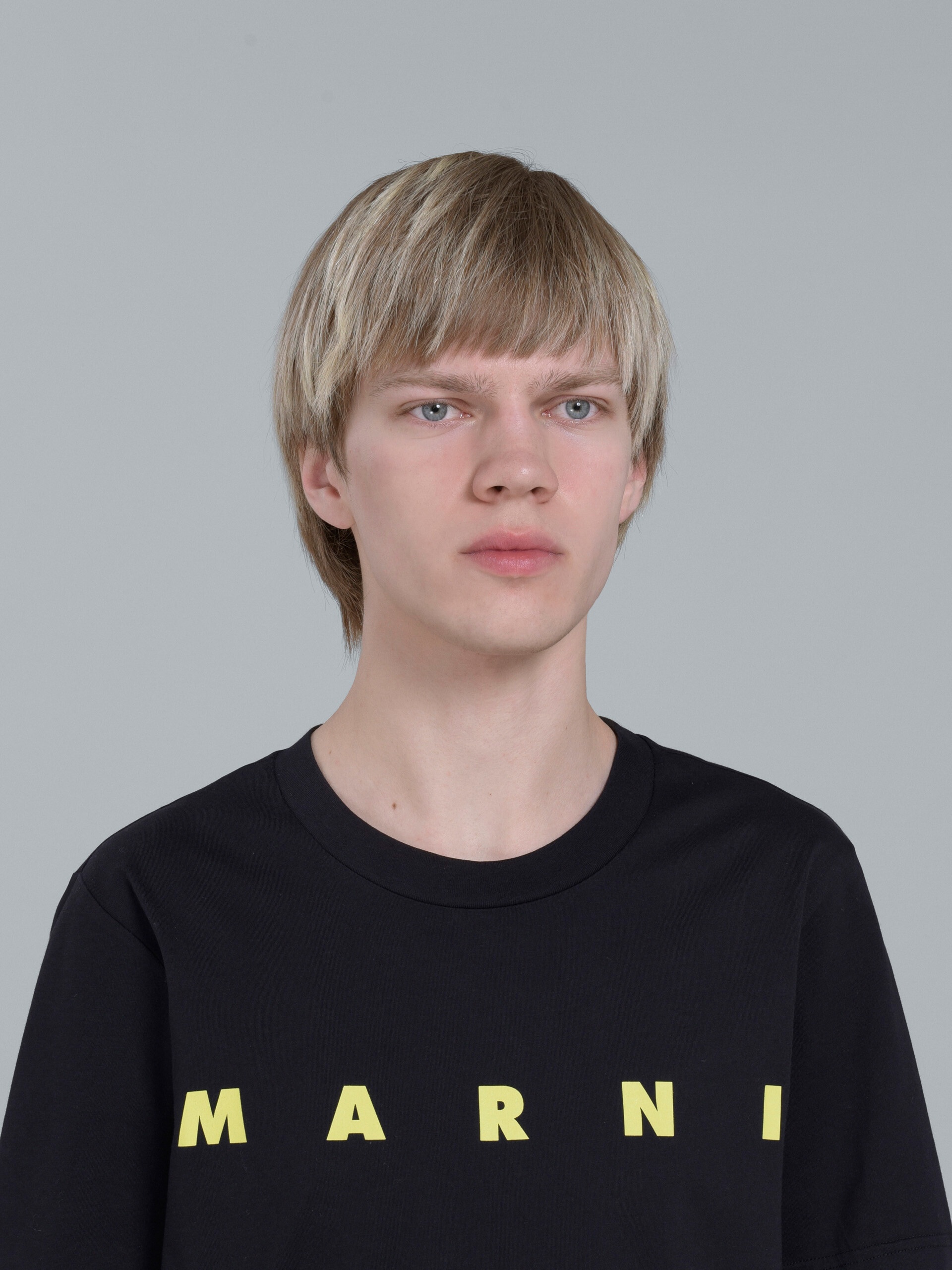 BLACK LOGO PRINT T-SHIRT - 4