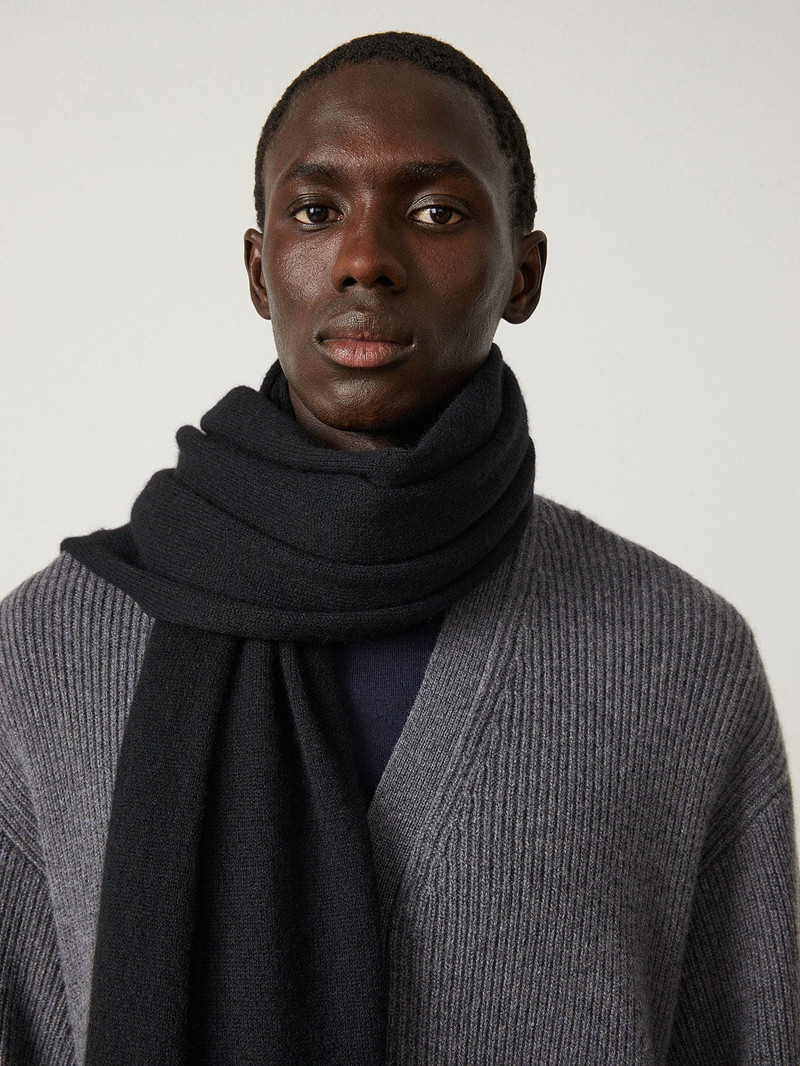 The Montpellier Scarf 3