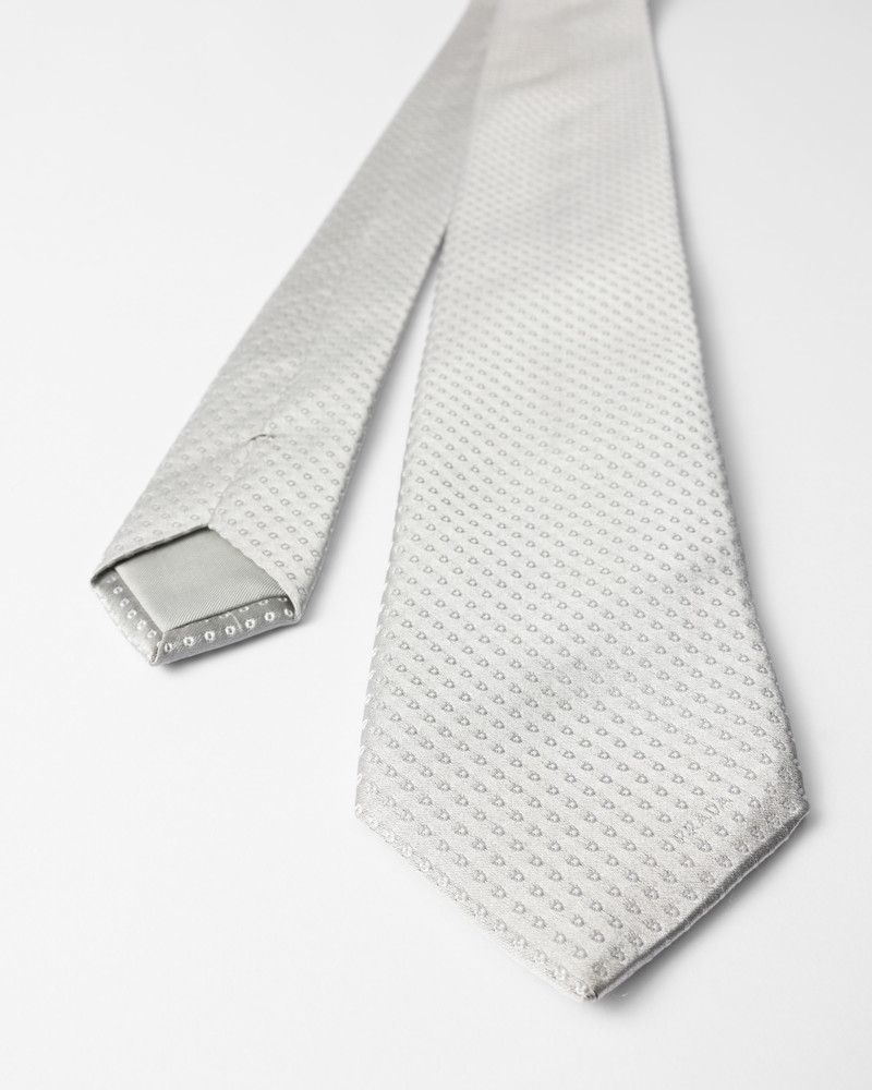 Silk tie 3