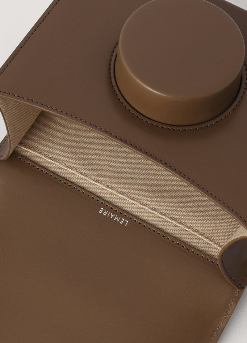 CAMERA BAG
VEGETABLE-TANNED LEATHER 6