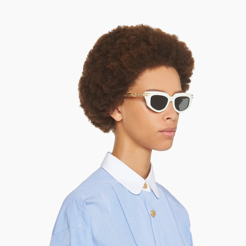 Miu Miu Miu Miu Logo sunglasses outlook