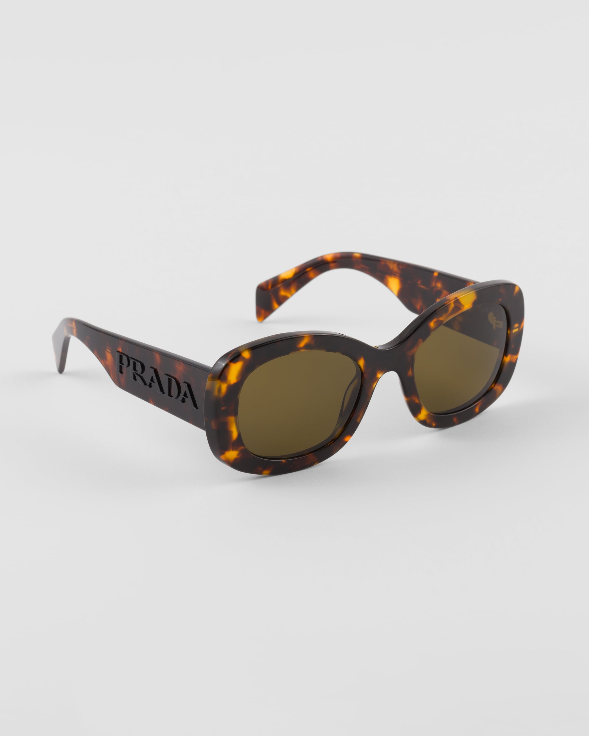 Sunglasses with the Prada logo - 3