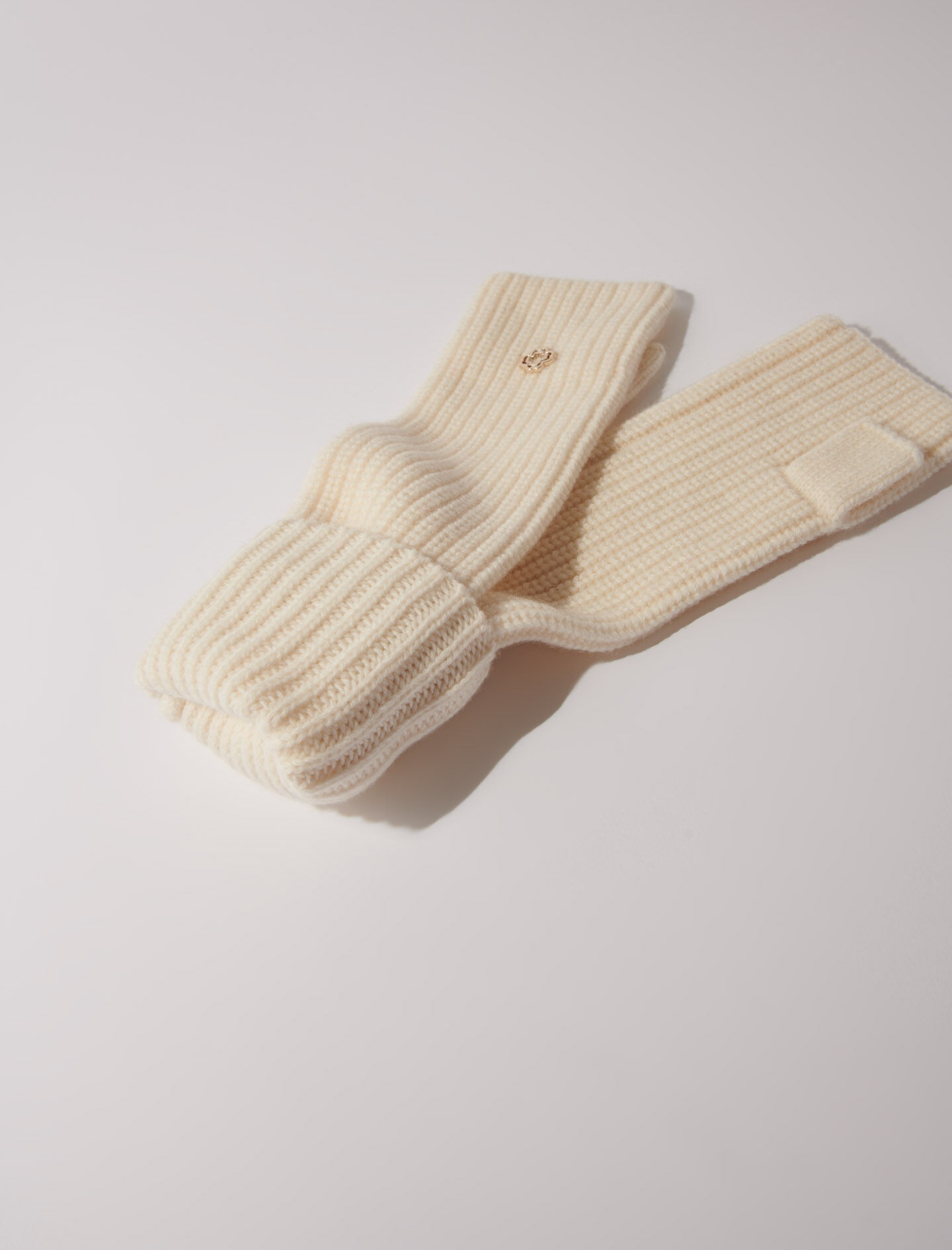 Wool and cashmere mittens - 2