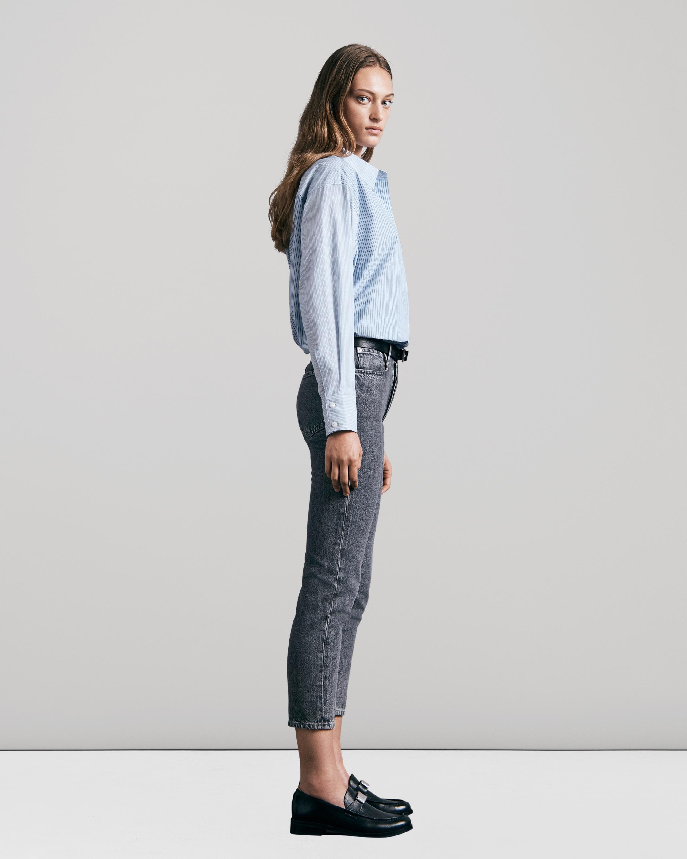 Nina High-Rise Cigarette - Colby
Slim Fit Ankle Light Grey Jean - 4