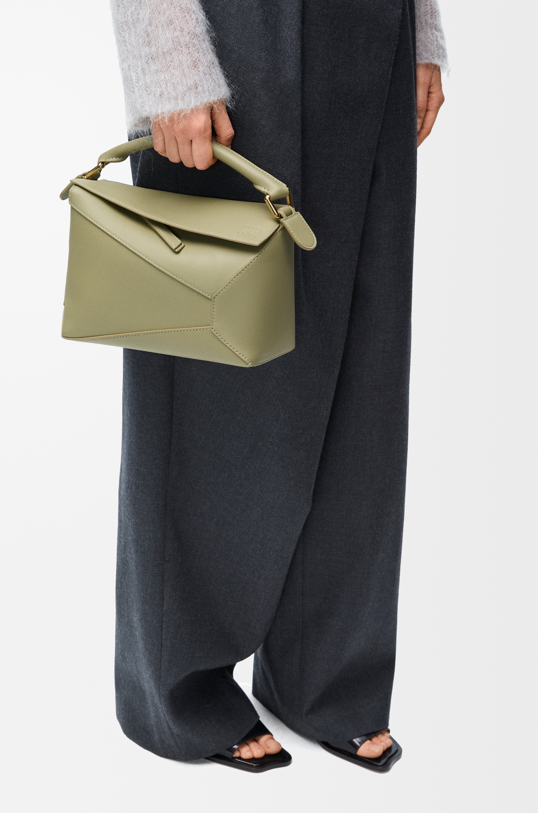 Small Puzzle bag in classic calfskin - 4