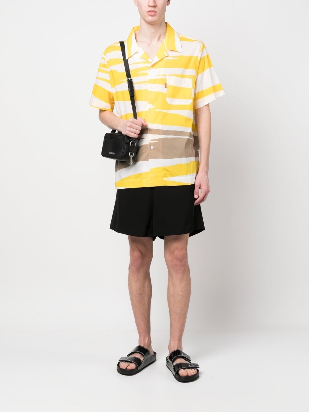graphic-print short-sleeve shirt - 2