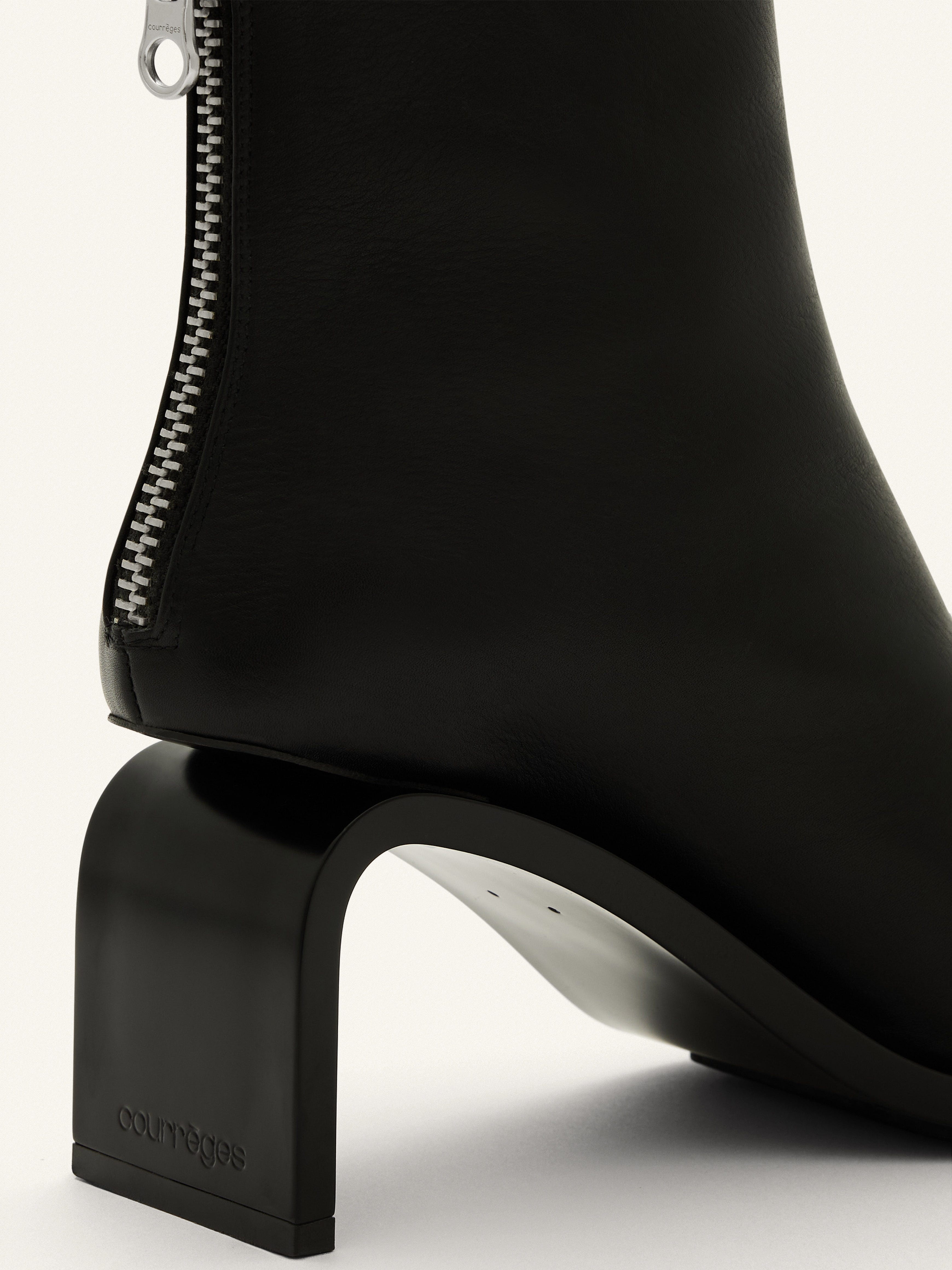 STREAM ZIPPED LEATHER ANKLE BOOTS - 5