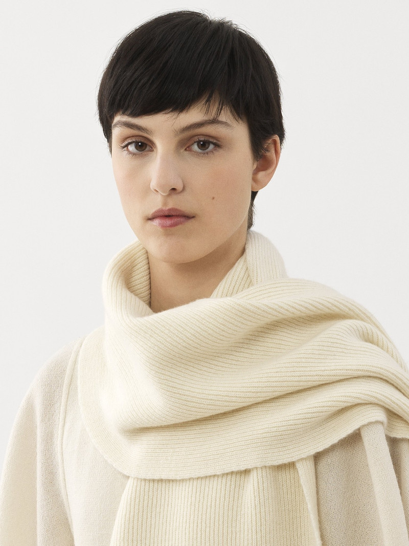RIBBED KNIT SCARF 6