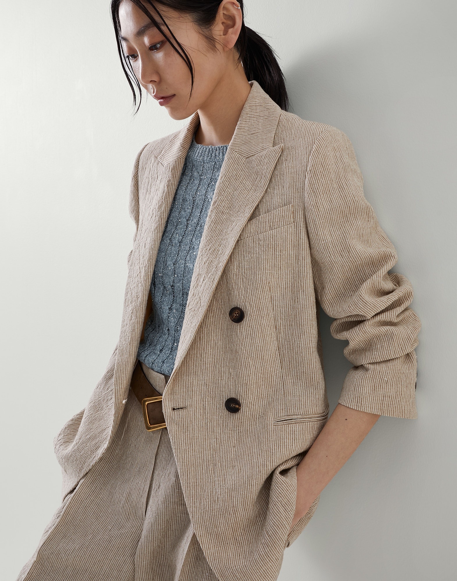 Wrinkled striped linen blazer with monili - 4