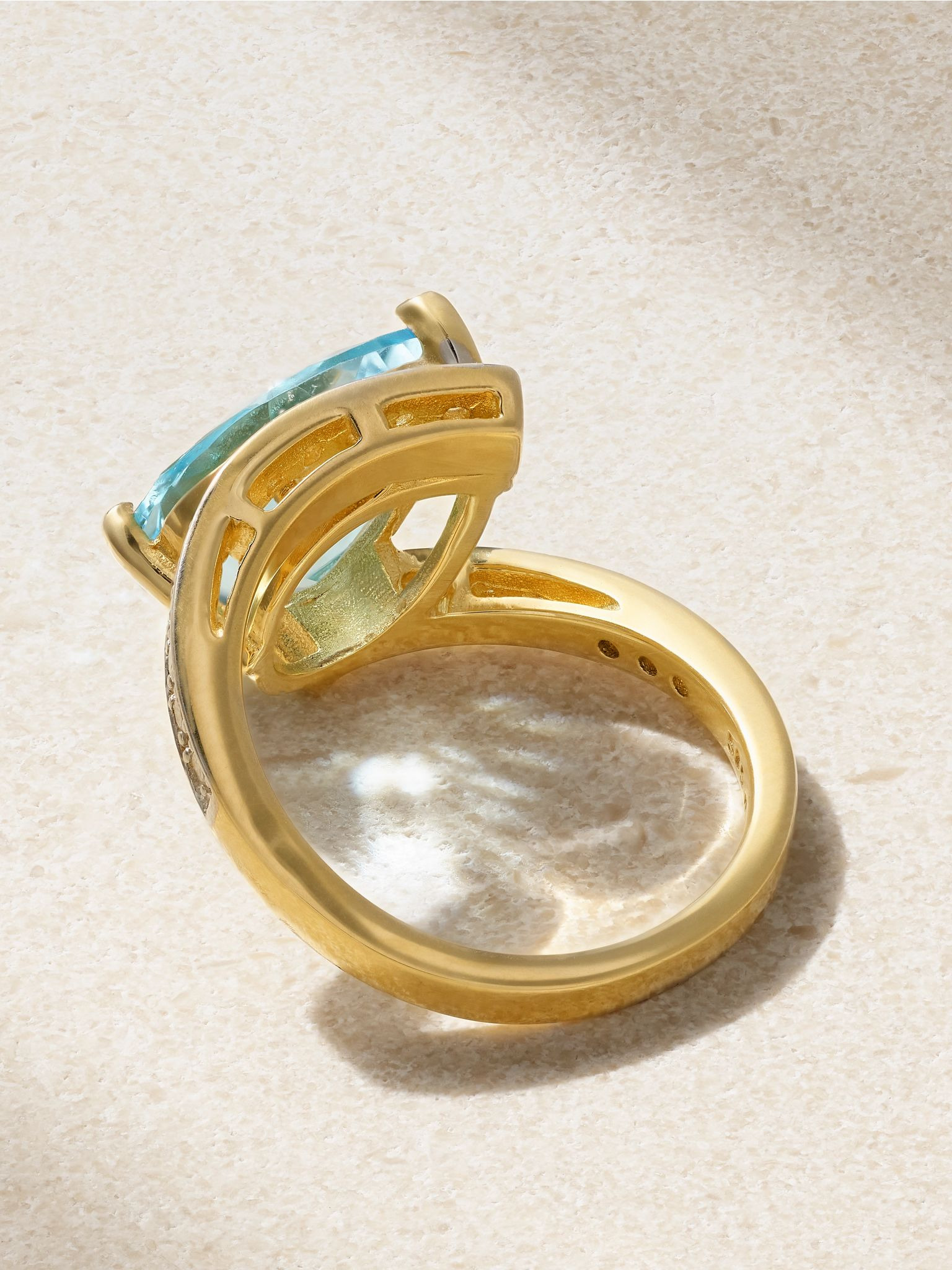 Slanted 14-karat gold, topaz and diamond ring Light blue - 3