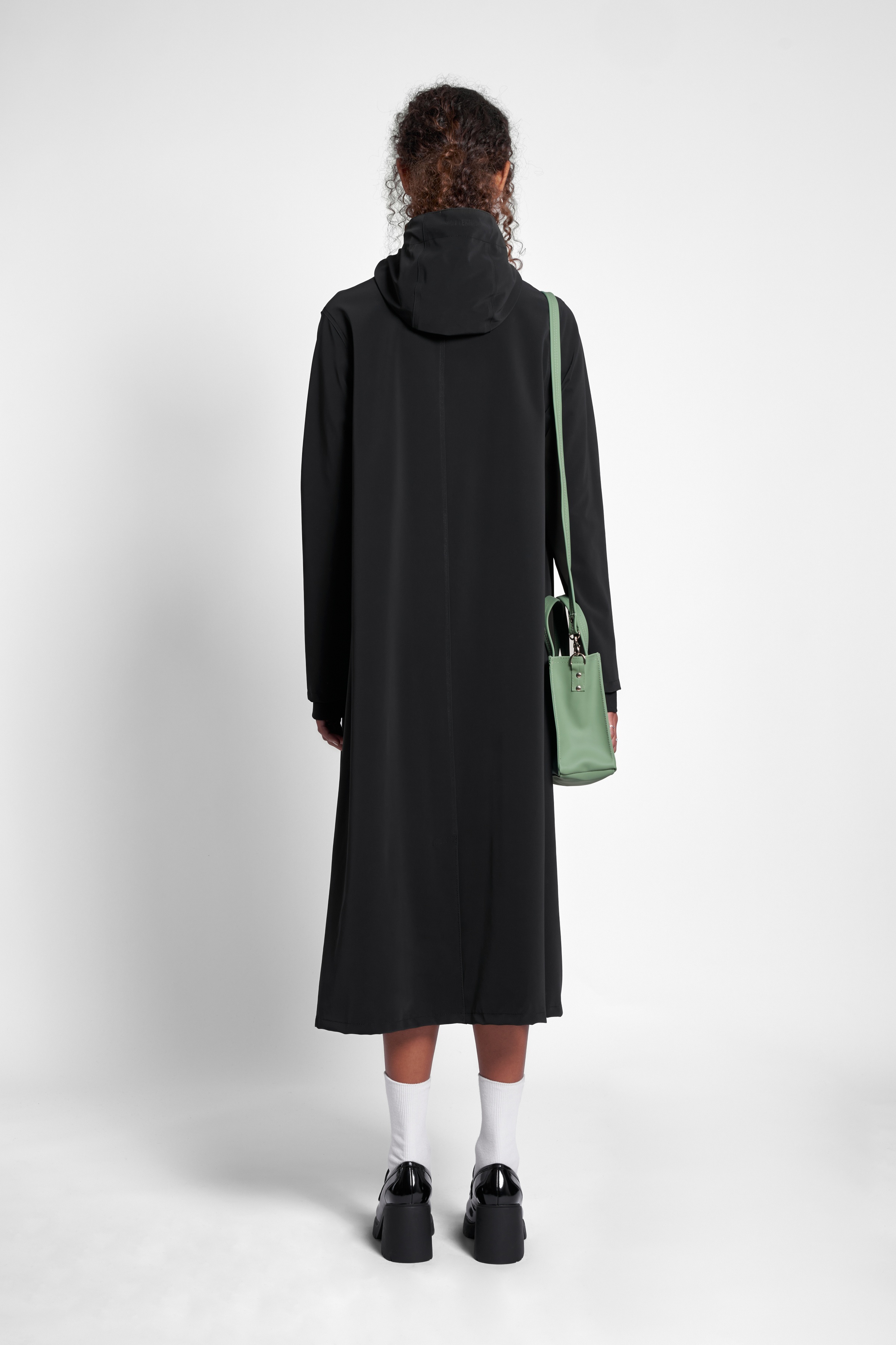 Mosebacke Long Matte Zip Raincoat Black - 4