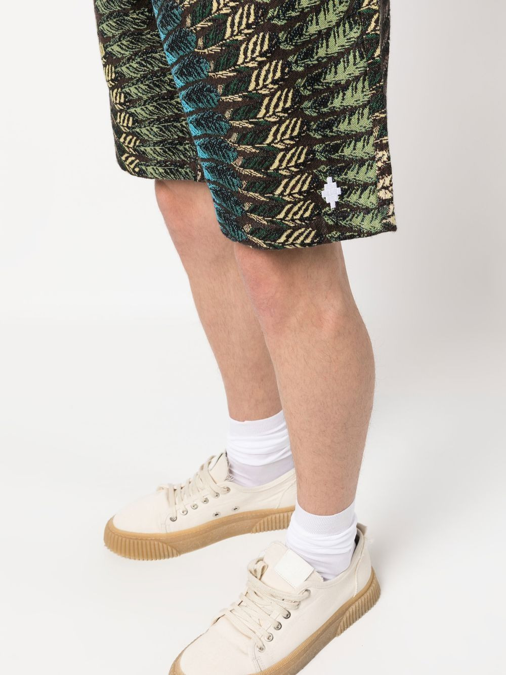 feather-print straight-leg shorts - 5