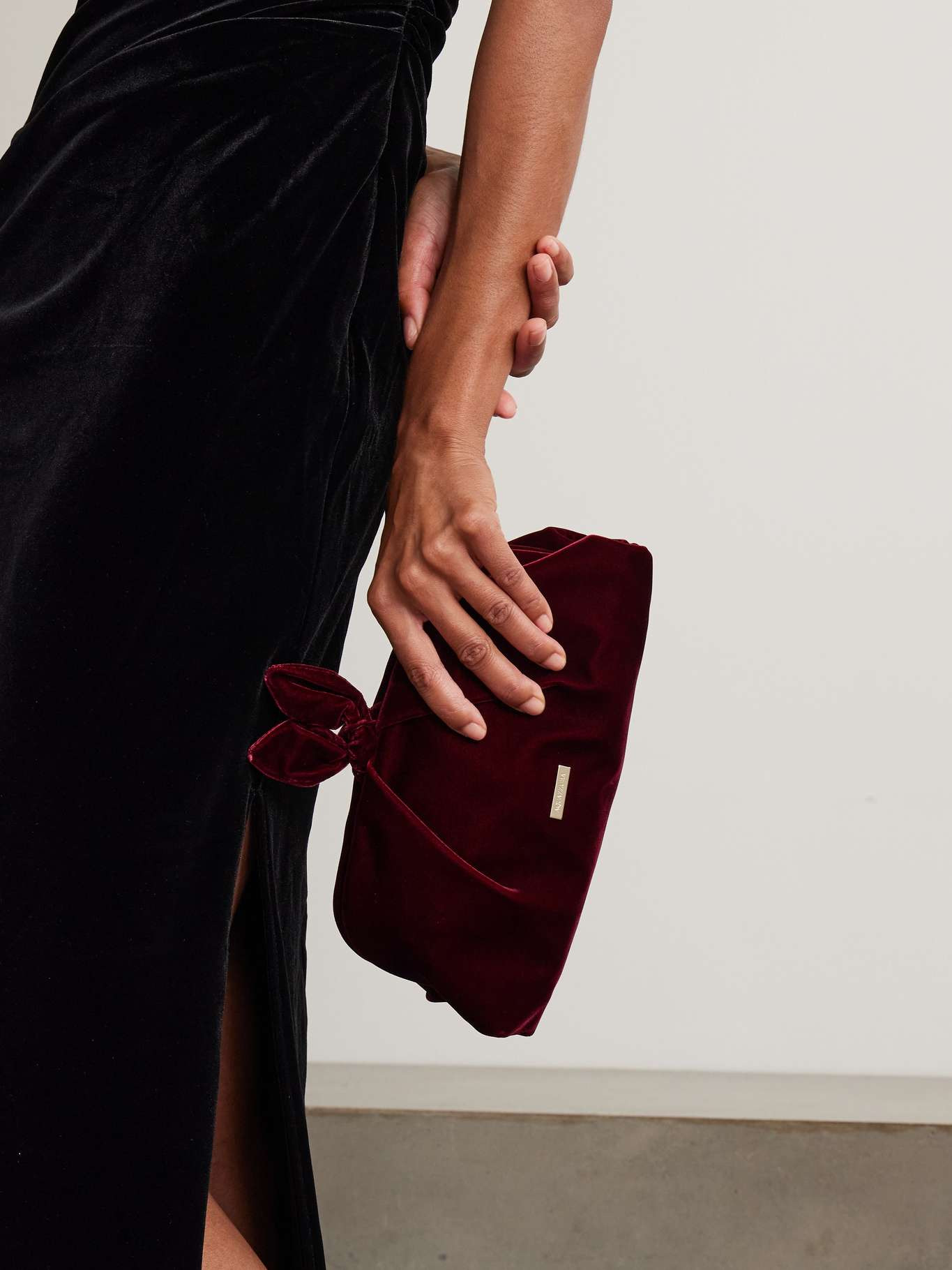 Bow Tie pleated velvet clutch Red - 2