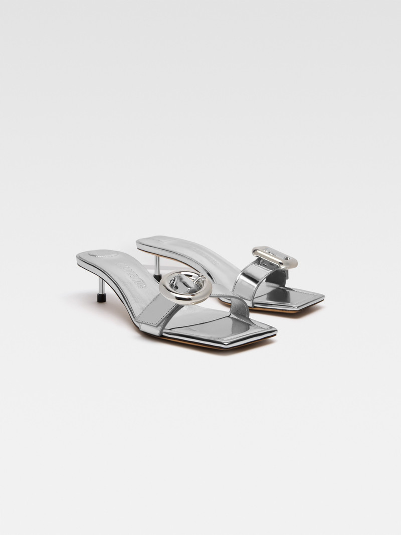 JACQUEMUS Les sandales Regalo basses outlook