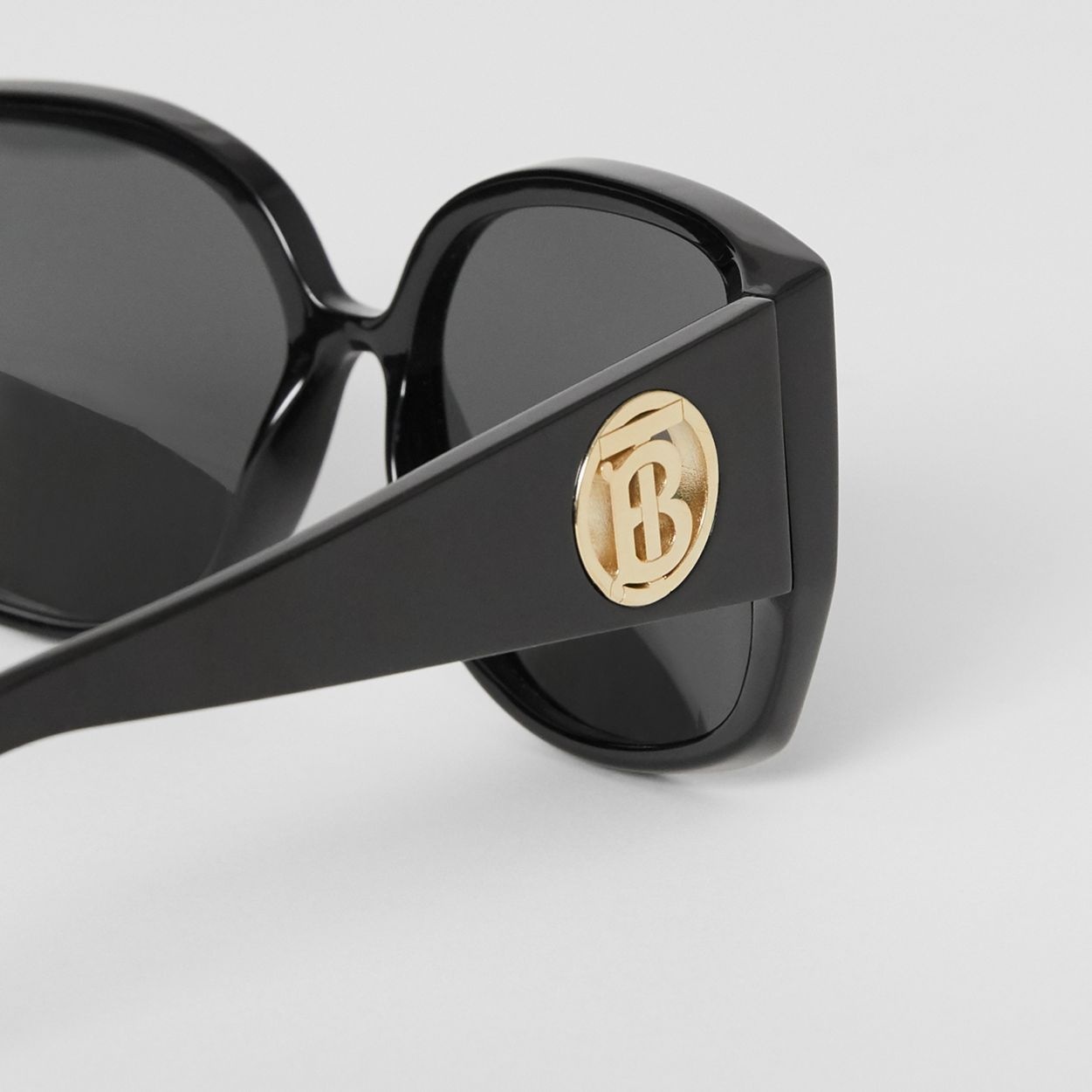 Oversized Butterfly Frame Sunglasses - 2