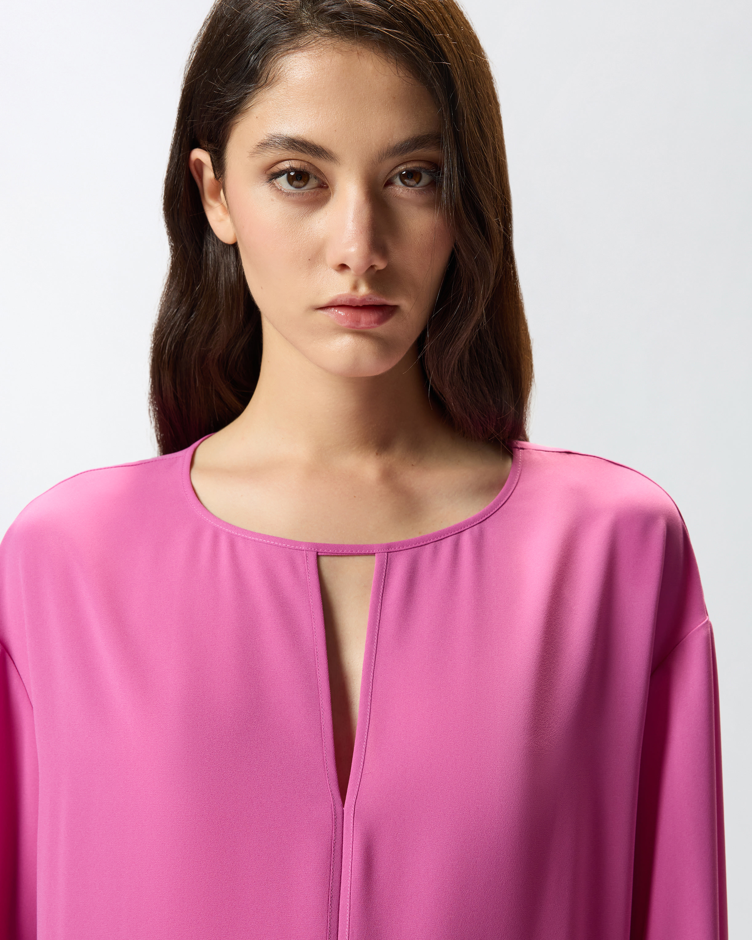 SHORT TECHNICAL CREPE DRESS - 5