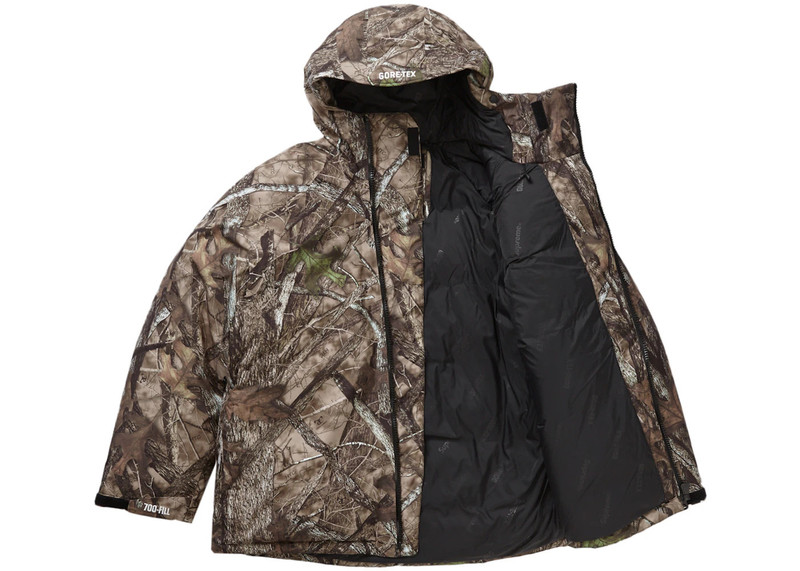 Supreme Supreme GORE-TEX 700-Fill Down Parka (FW23) Timber Camo outlook