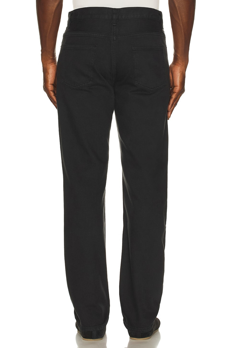 FRAME Relaxed Jean outlook