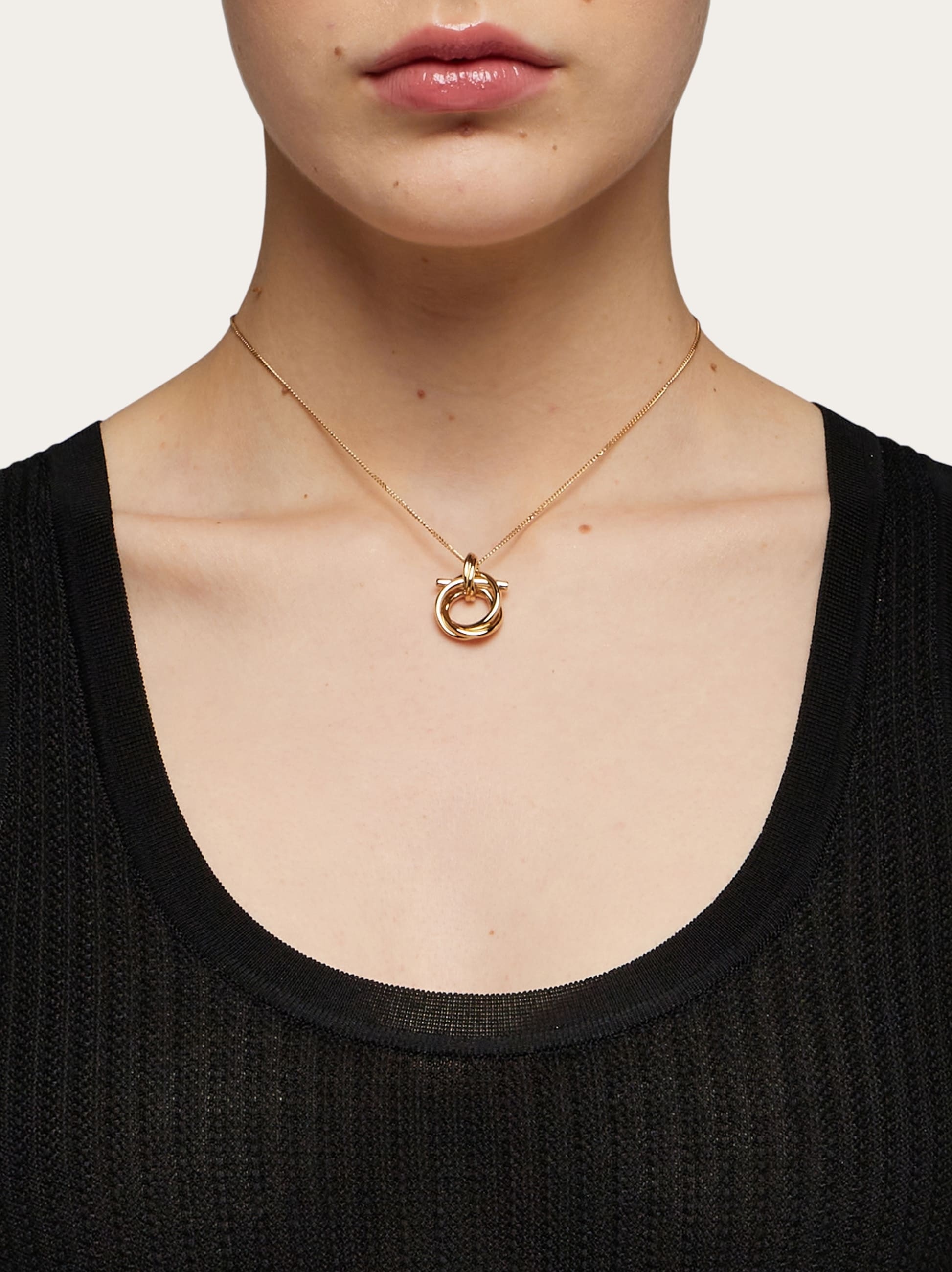 Gancini pendant necklace - 4