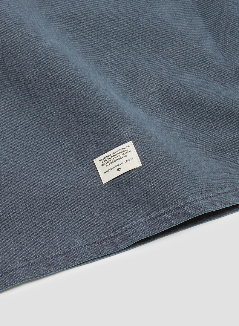 Training Sweater in Navy 9