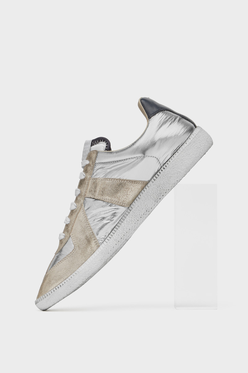 Maison Margiela Replica Iridescent outlook