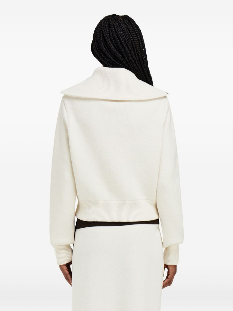 zip-fastening high-collar jacket 4