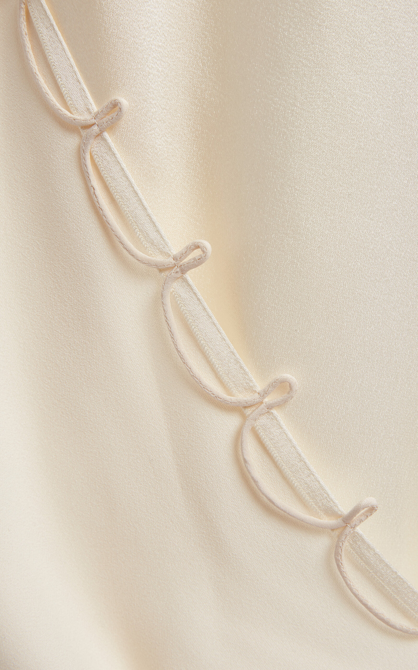 Rouleaux Detail Sleeveless Gown ivory - 7