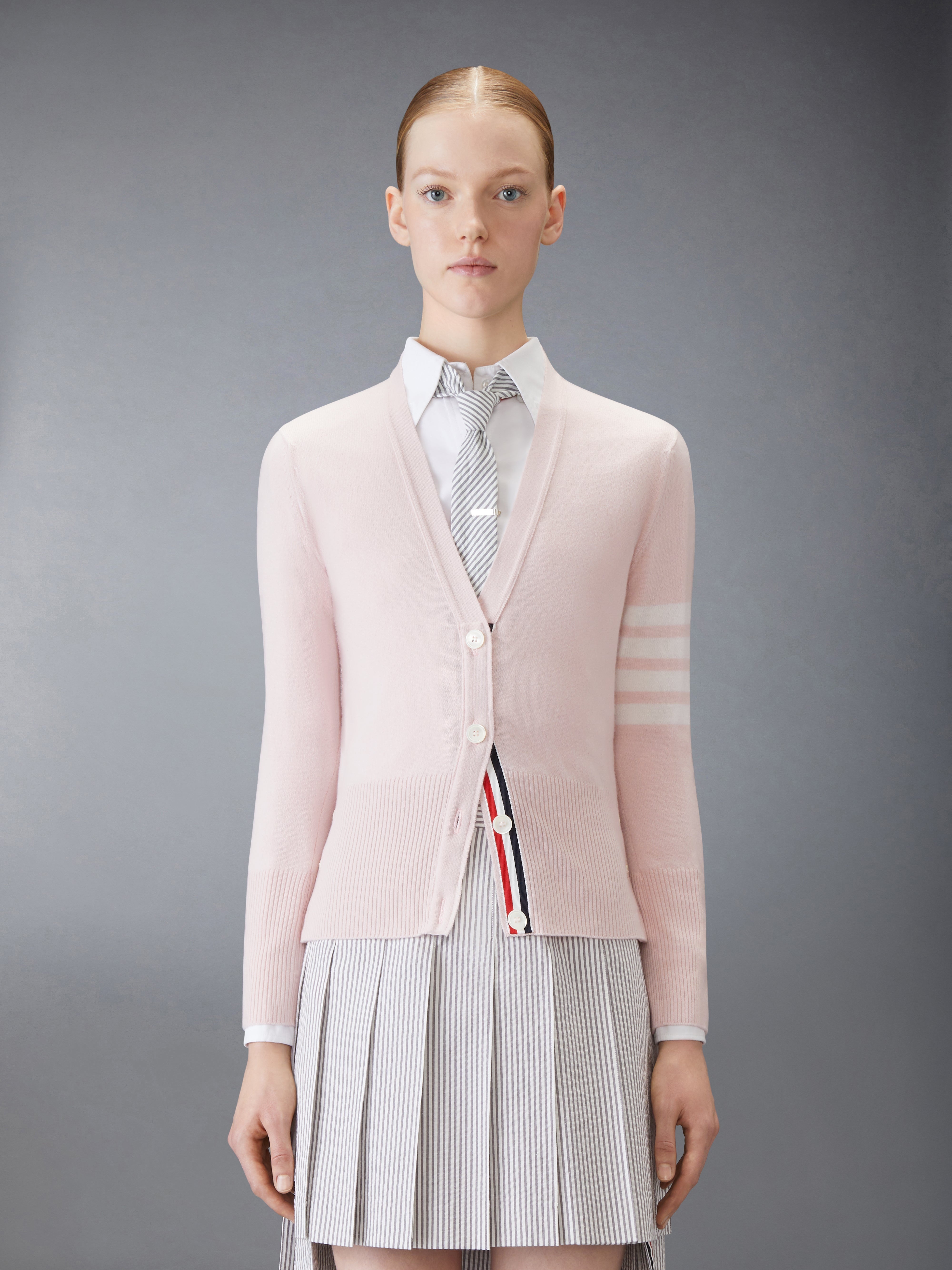 CLASSIC CASHMERE 4-BAR V-NECK CARDIGAN - 2