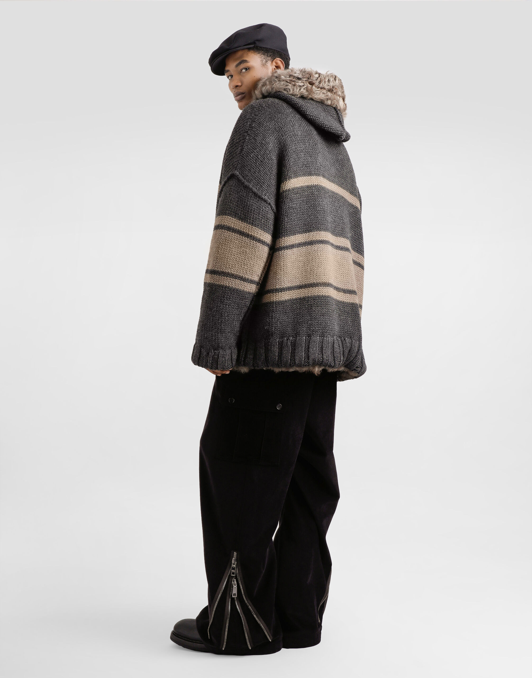 Knitted jacket with fur - 3