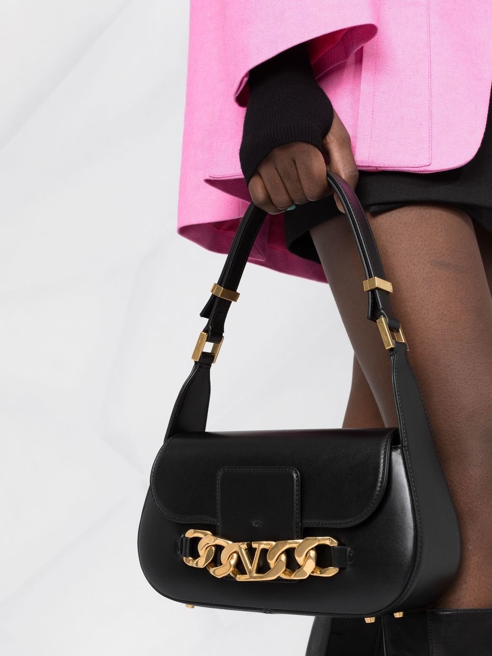 VLogo leather bag - 3
