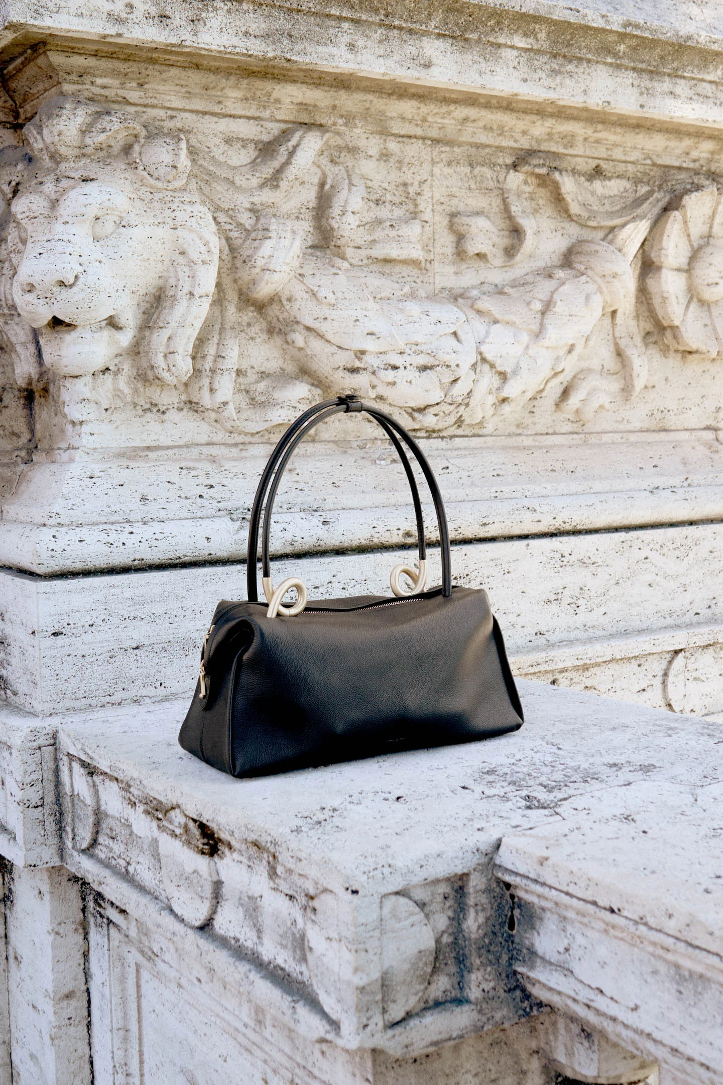 AZARIAH SATCHEL - 1