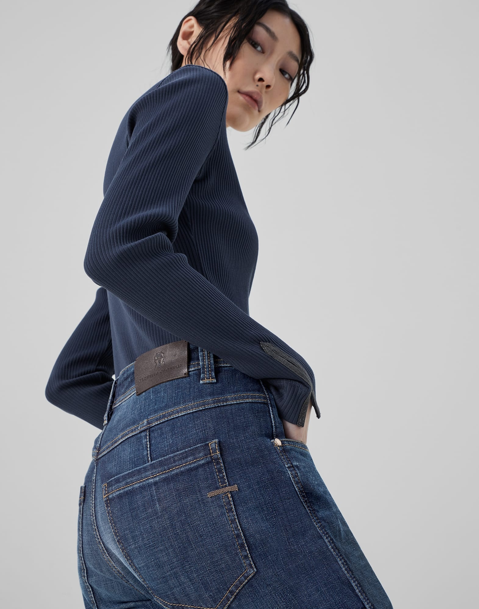 Comfort denim slim tapered trousers with shiny bartack - 3