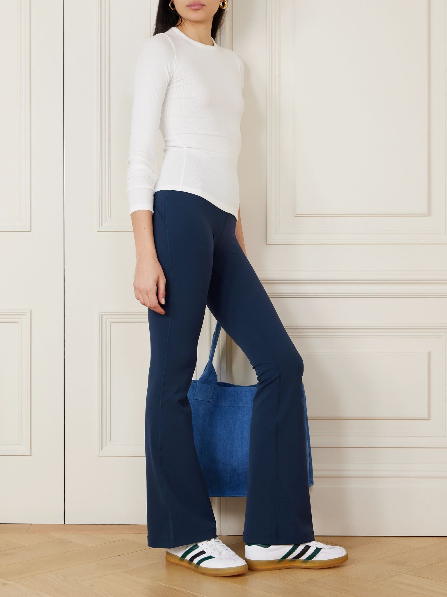 Groove High-Rise Flared Pant with Pockets 32.5" Navy - 2