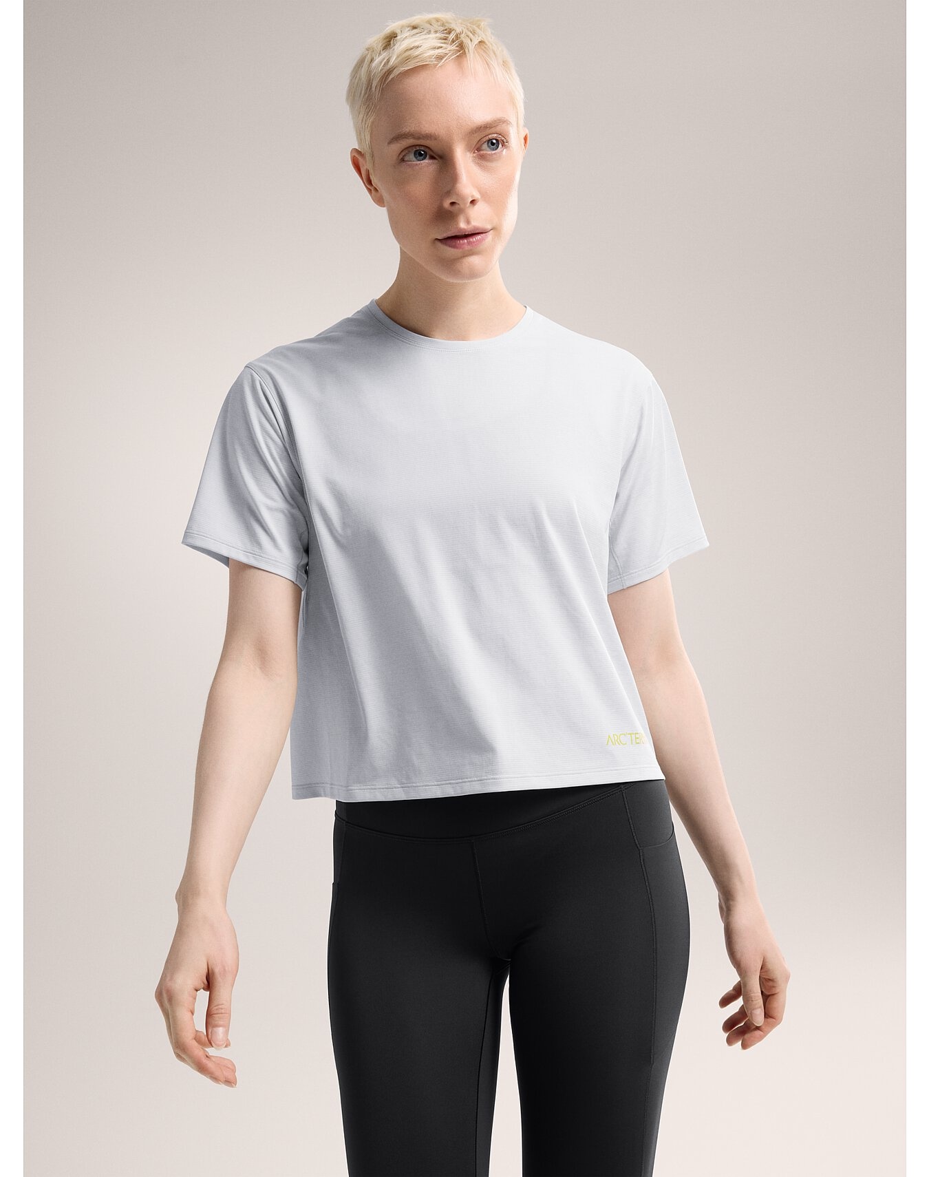 Taema Crop Logo T-Shirt - 2